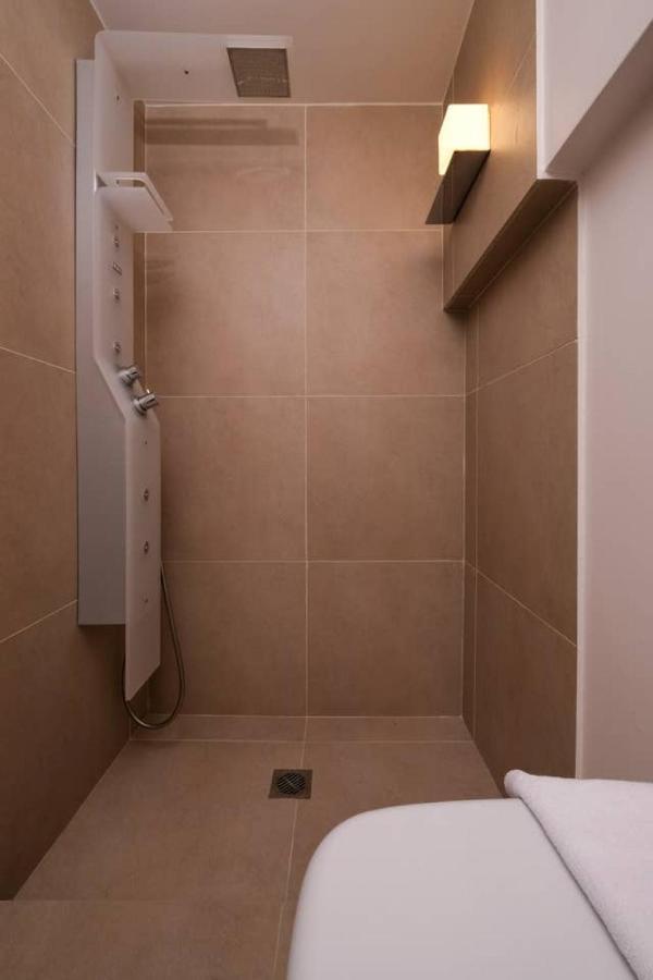 Urban Luxury Homm Apt. In Deinokratous Str. Apartment เอเธนส์ ภายนอก รูปภาพ